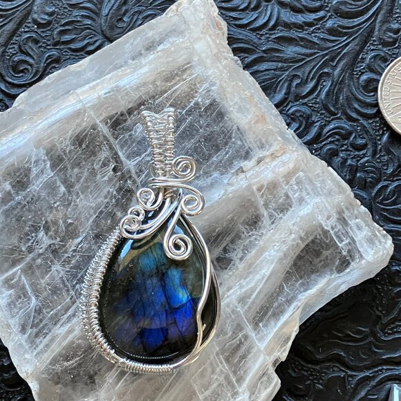 Wire Wrapped Labradorite Pendant Stone Crystal Jewelry - Picture 7 of 7